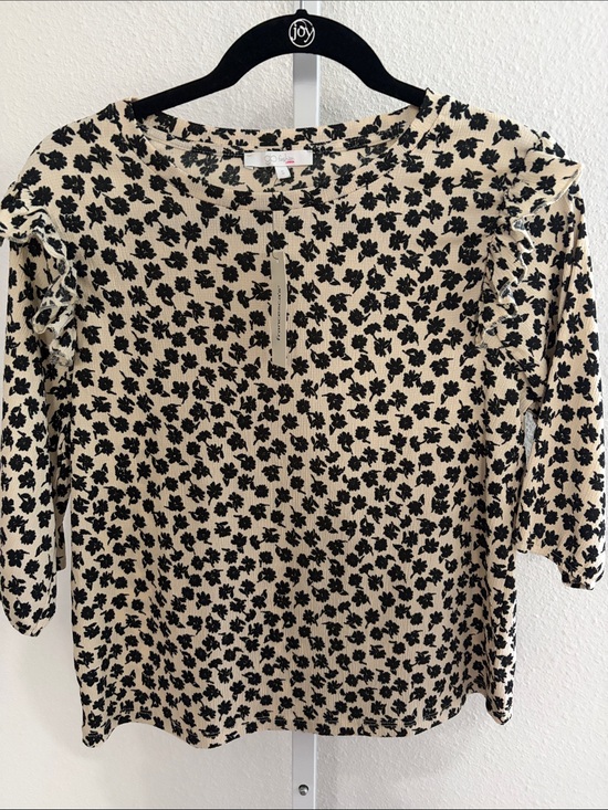 JoyLab Tops - JoyLab Black Floral Print on Beige Long Sleeve Tee